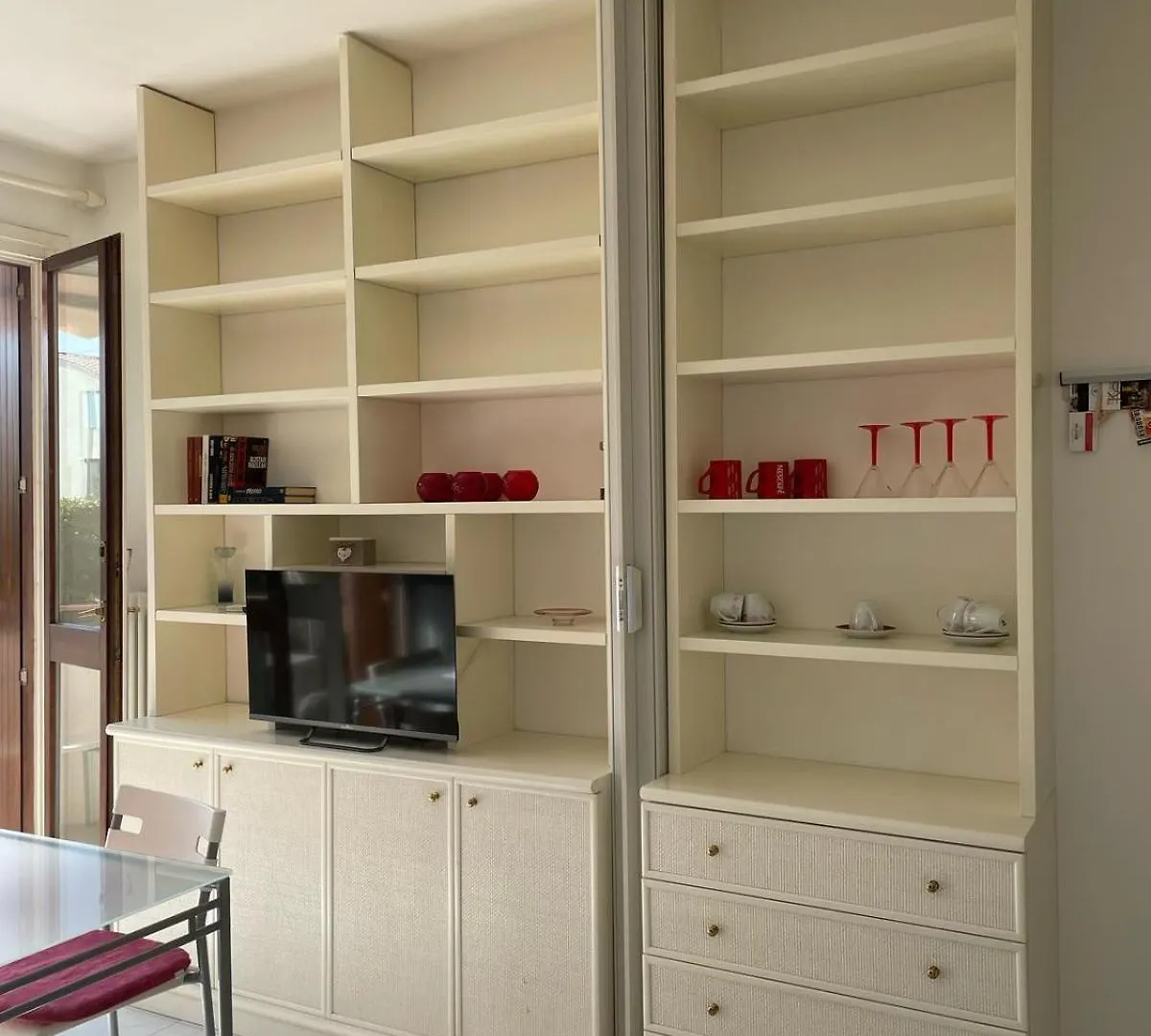 3V Ugo Whit Pool Apartment Bardolino Italy