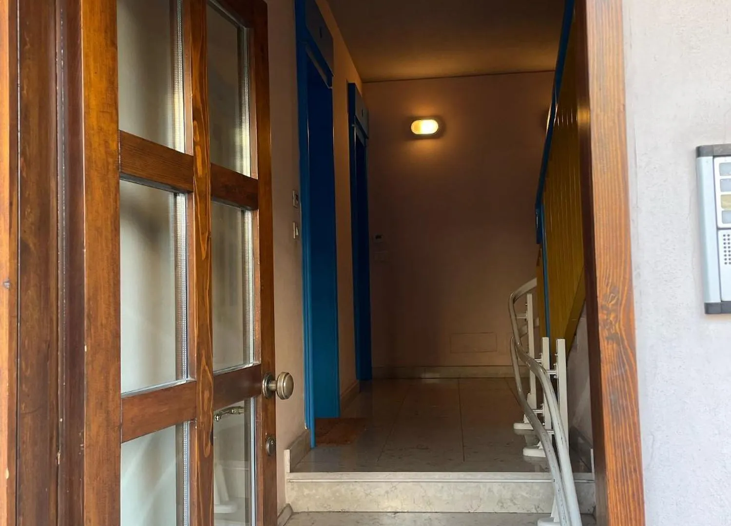 3V Ugo Whit Pool Apartment Bardolino