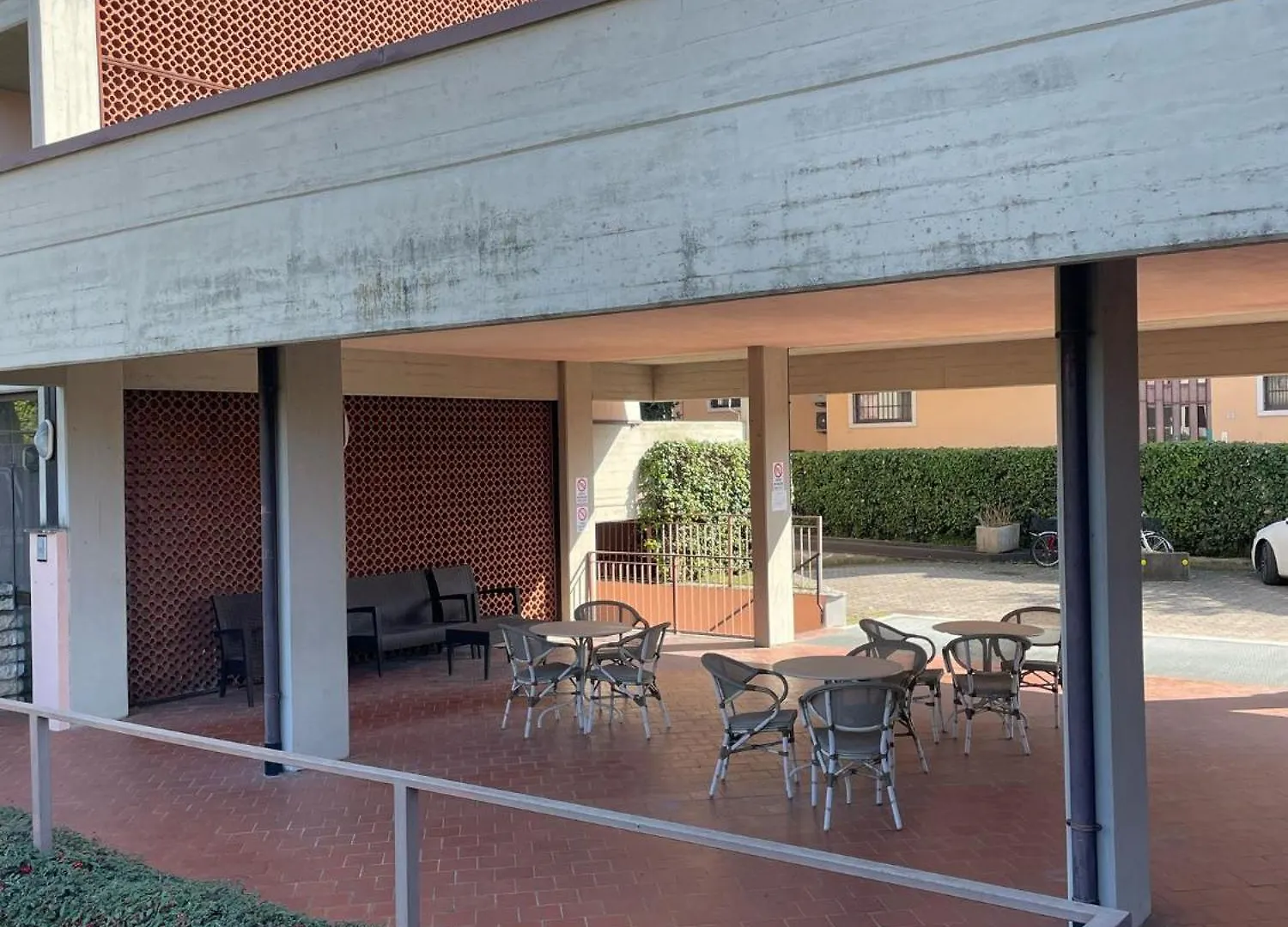 3V Ugo Whit Pool Apartment Bardolino Italy