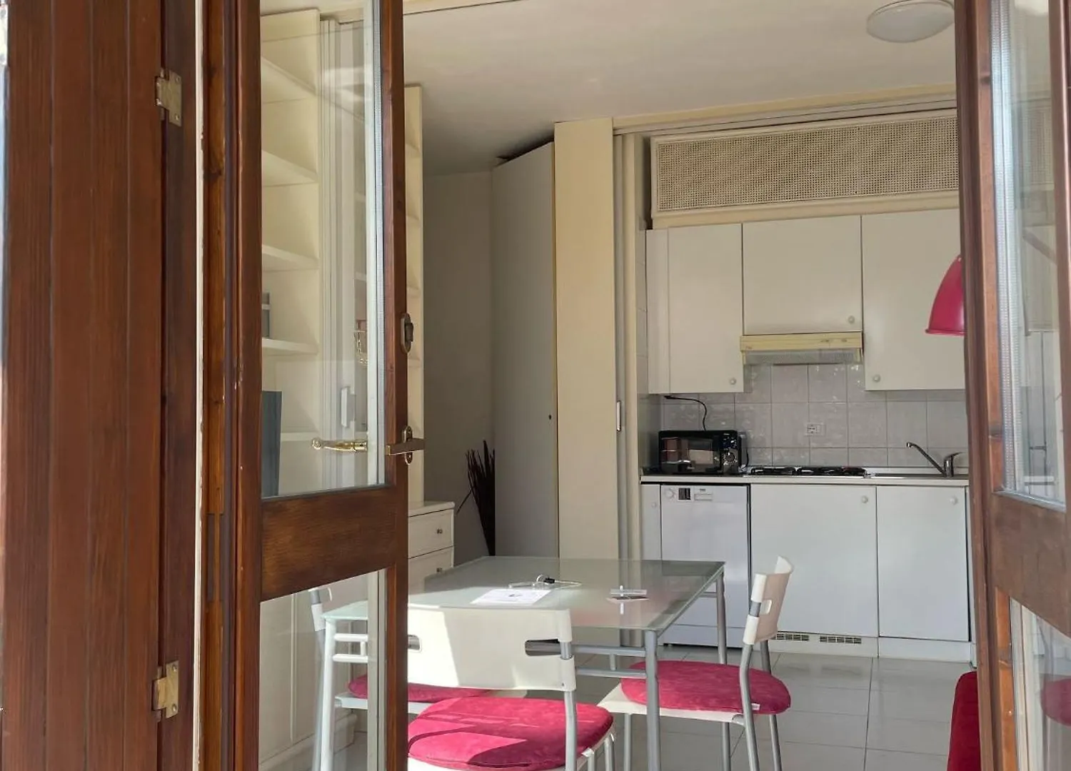 3V Ugo Whit Pool Apartment Bardolino
