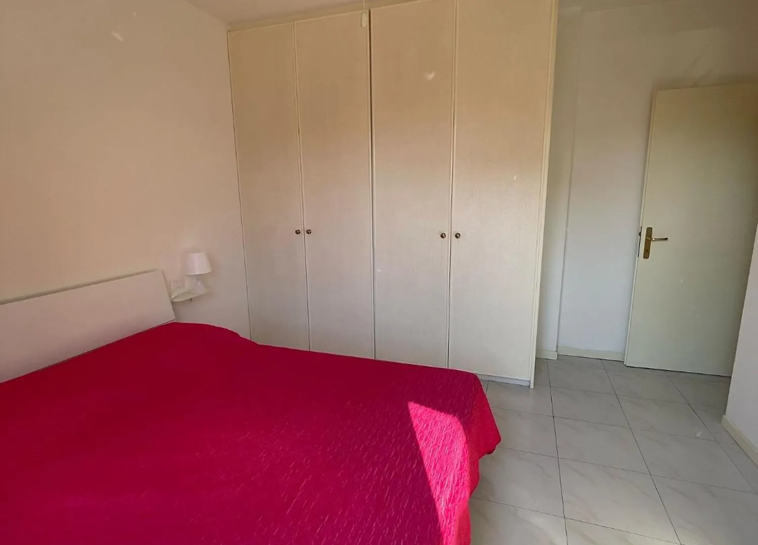 3V Ugo Whit Pool Apartment Bardolino