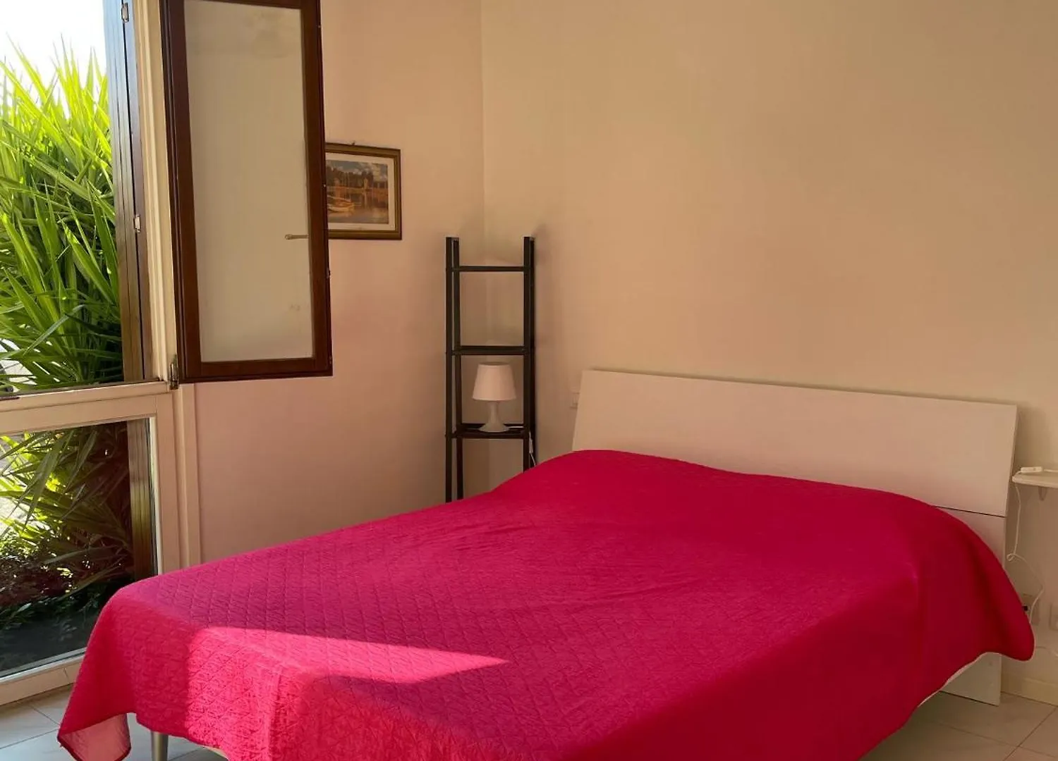 3V Ugo Whit Pool Apartment Bardolino