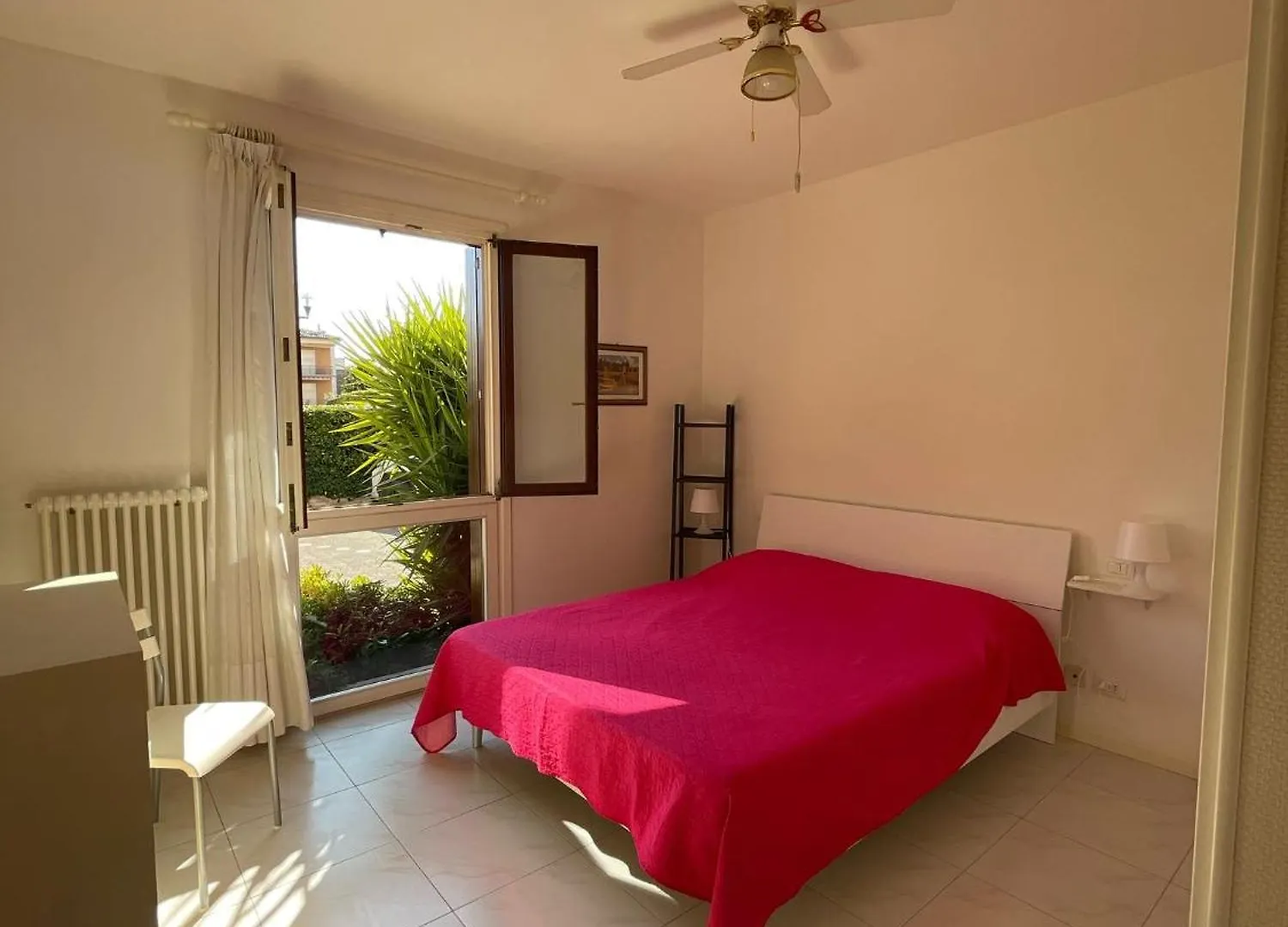3V Ugo Whit Pool Apartment Bardolino