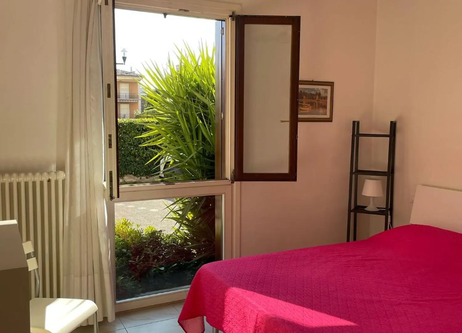 3V Ugo Whit Pool Apartment Bardolino Italy