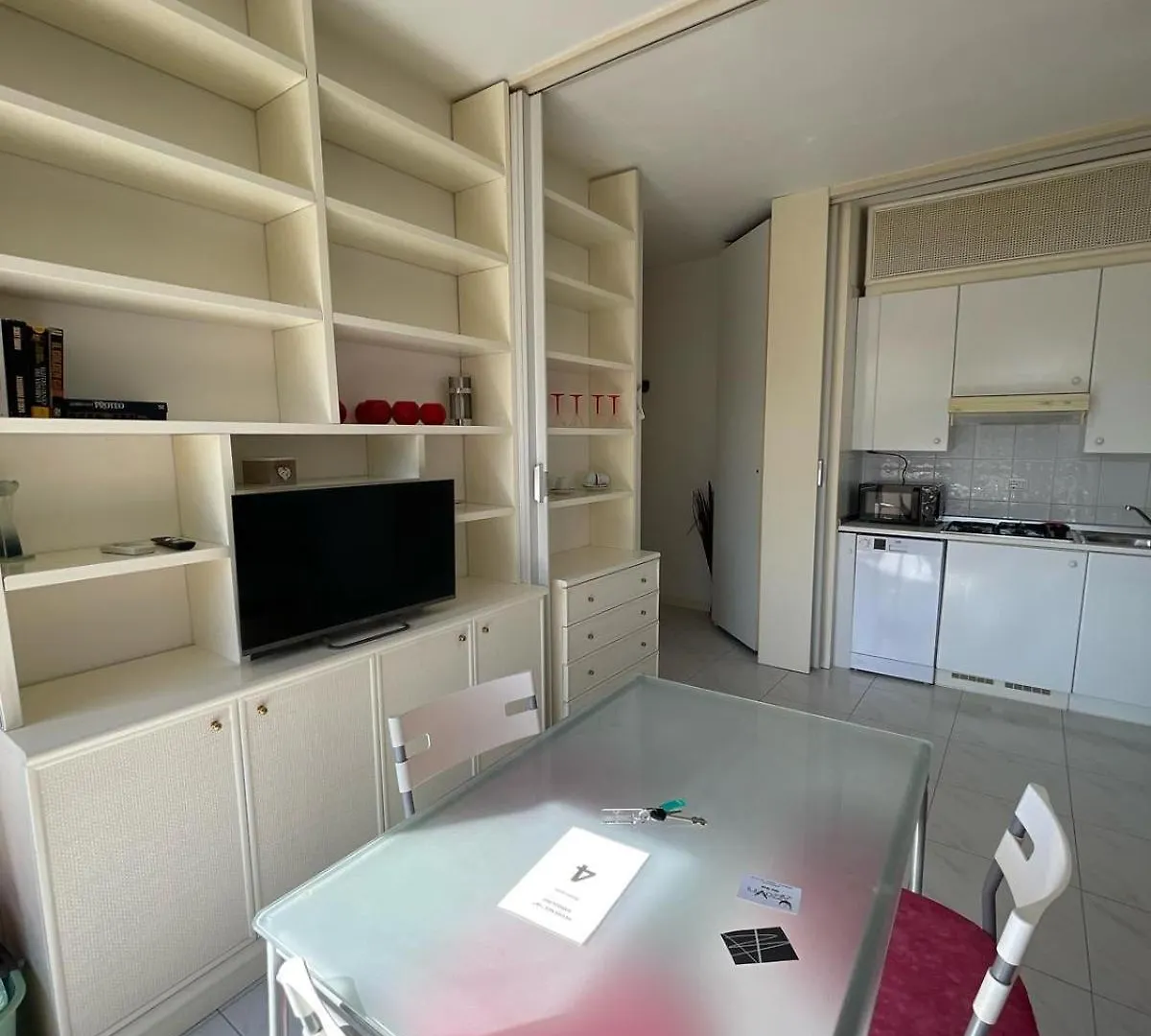 3V Ugo Whit Pool Apartment Bardolino